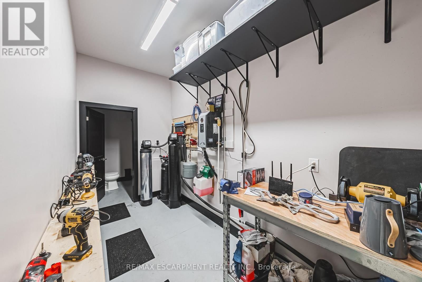 1292 GLANCASTER ROAD Image 40