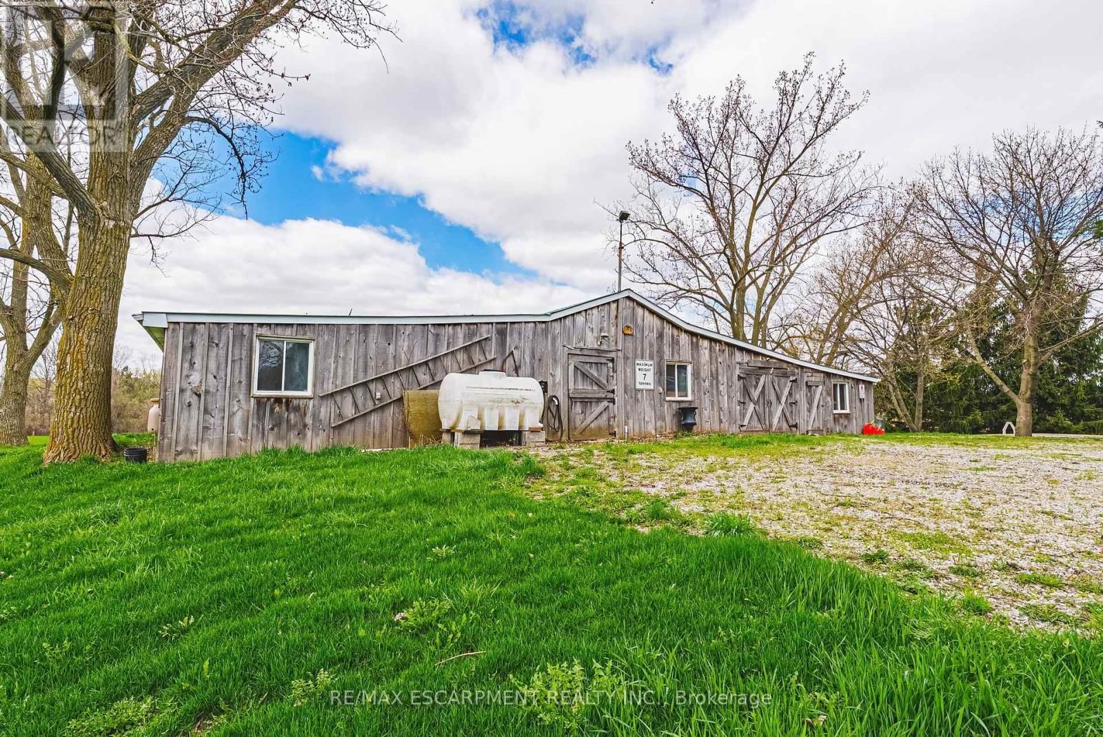 1292 GLANCASTER ROAD Image 41