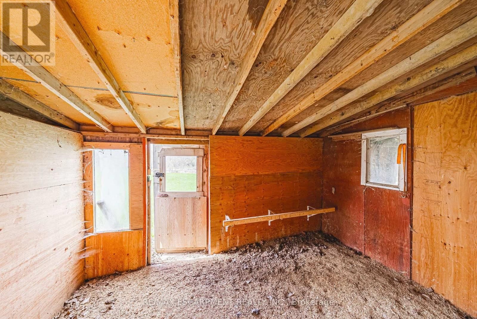 1292 GLANCASTER ROAD Image 43