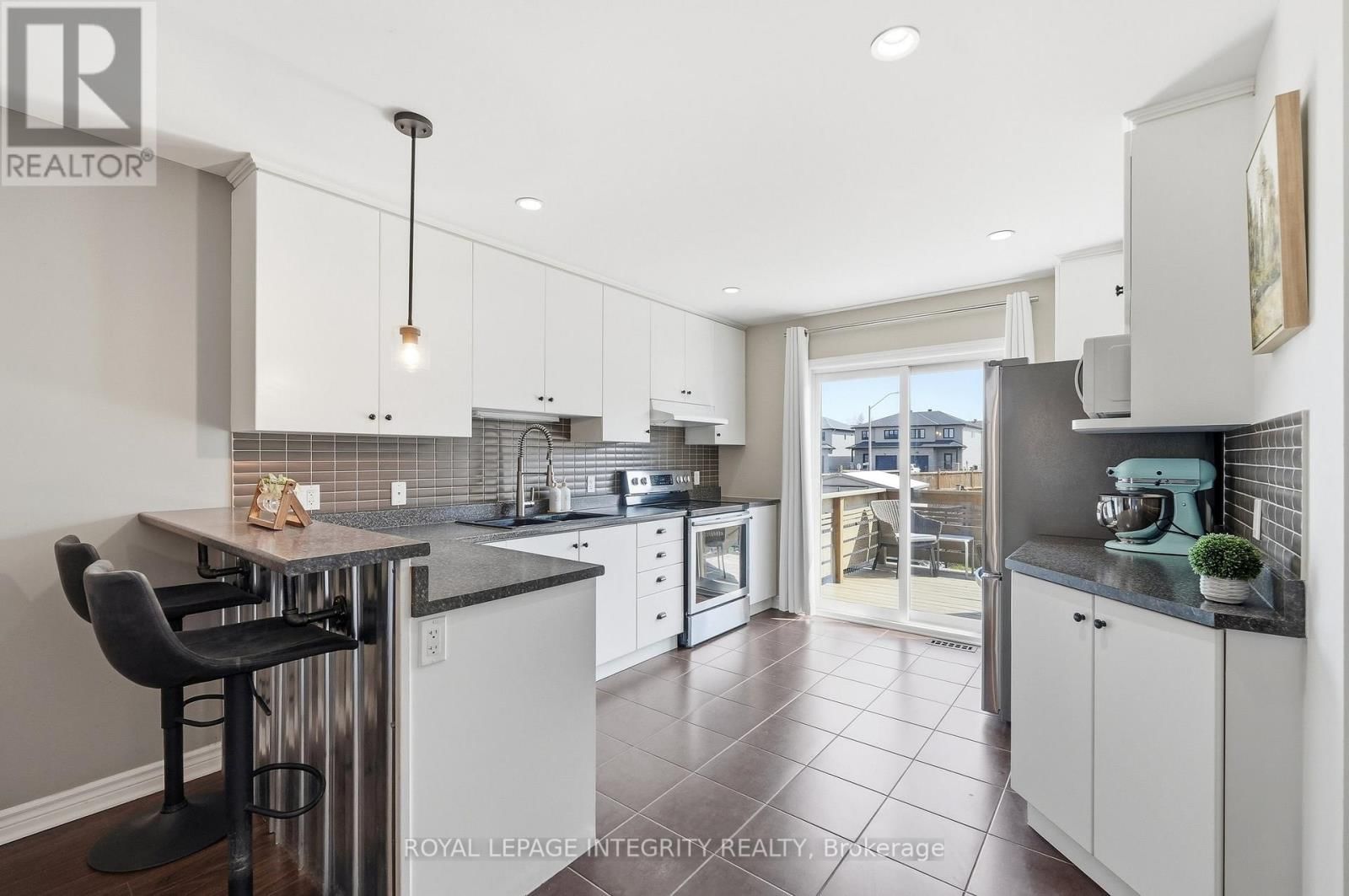 89 BRUNET STREET Image 13