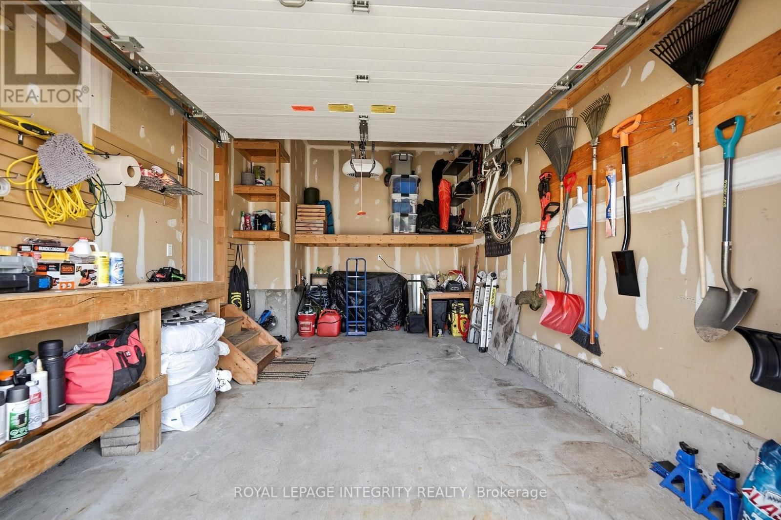 89 BRUNET STREET Image 34