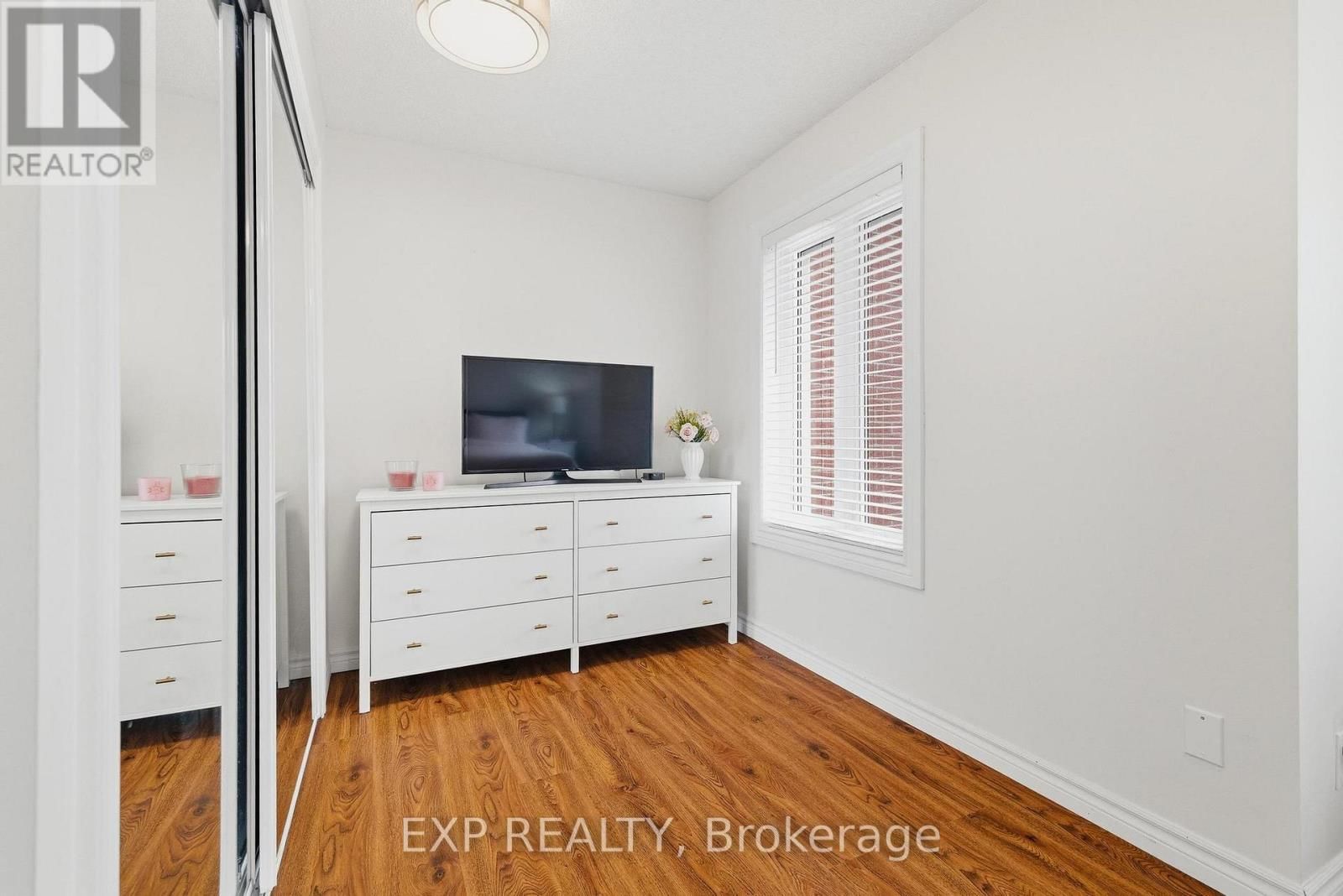 31 - 245 BISHOP STREET SOUTH Image 15