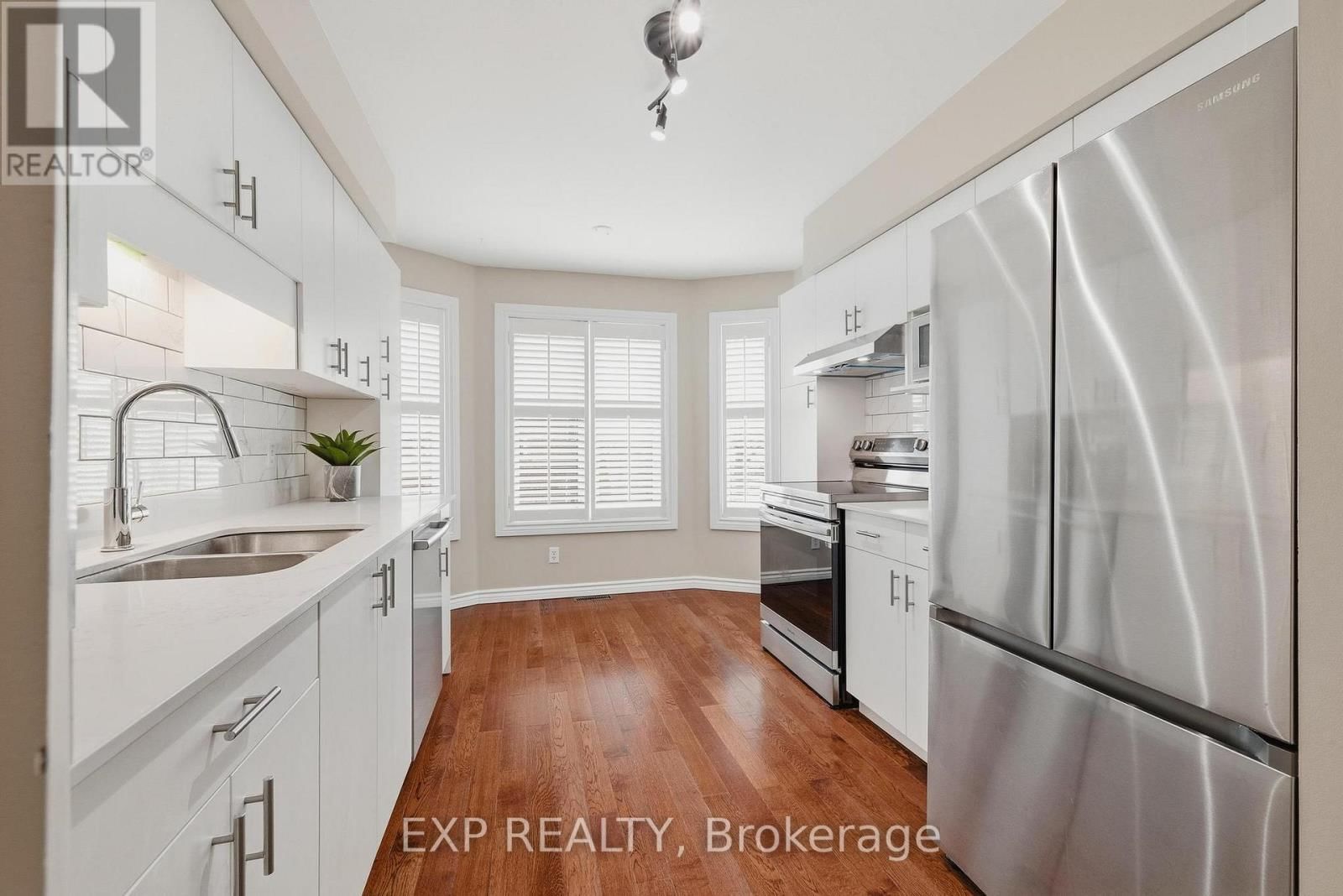 31 - 245 BISHOP STREET SOUTH Image 4