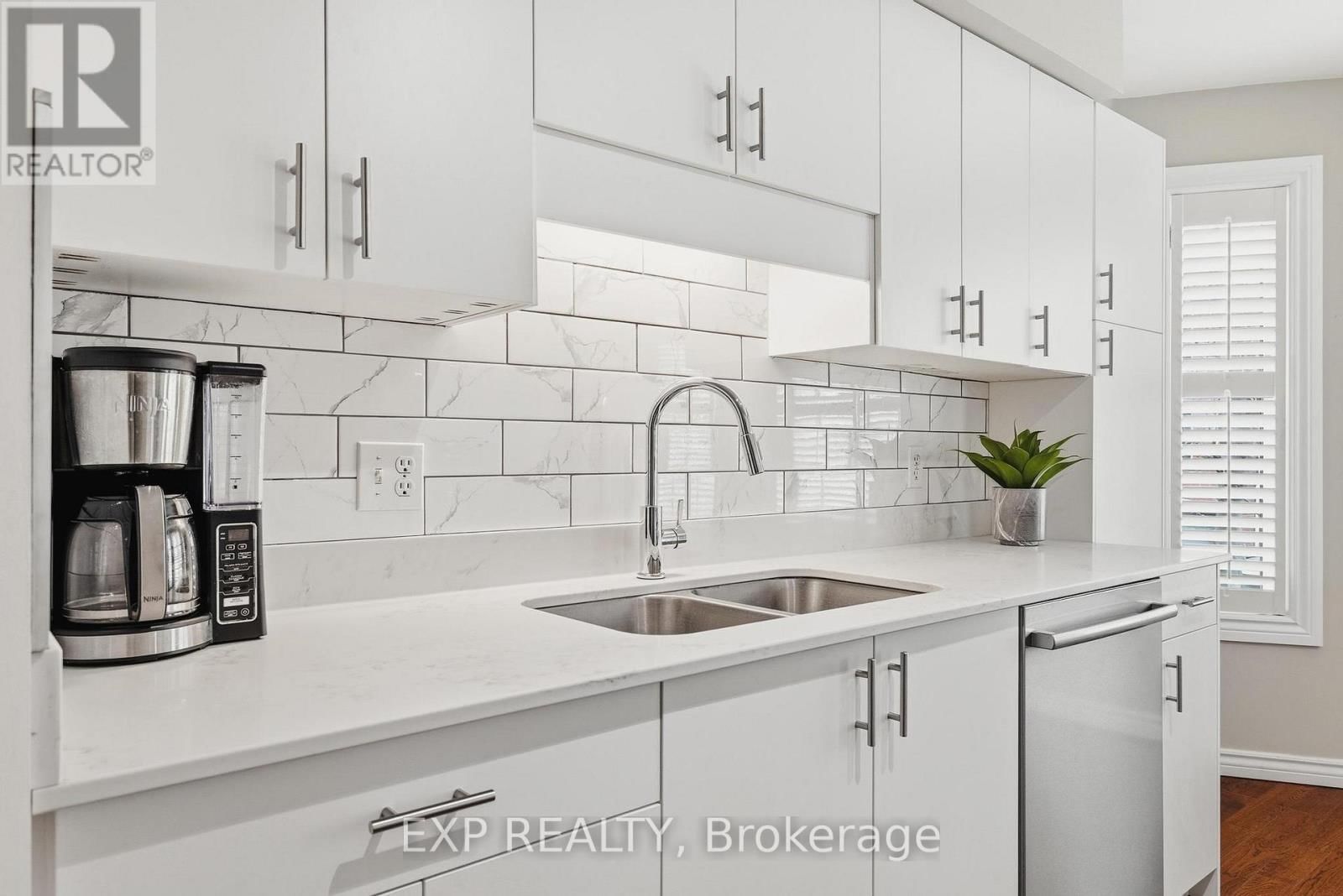 31 - 245 BISHOP STREET SOUTH Image 5