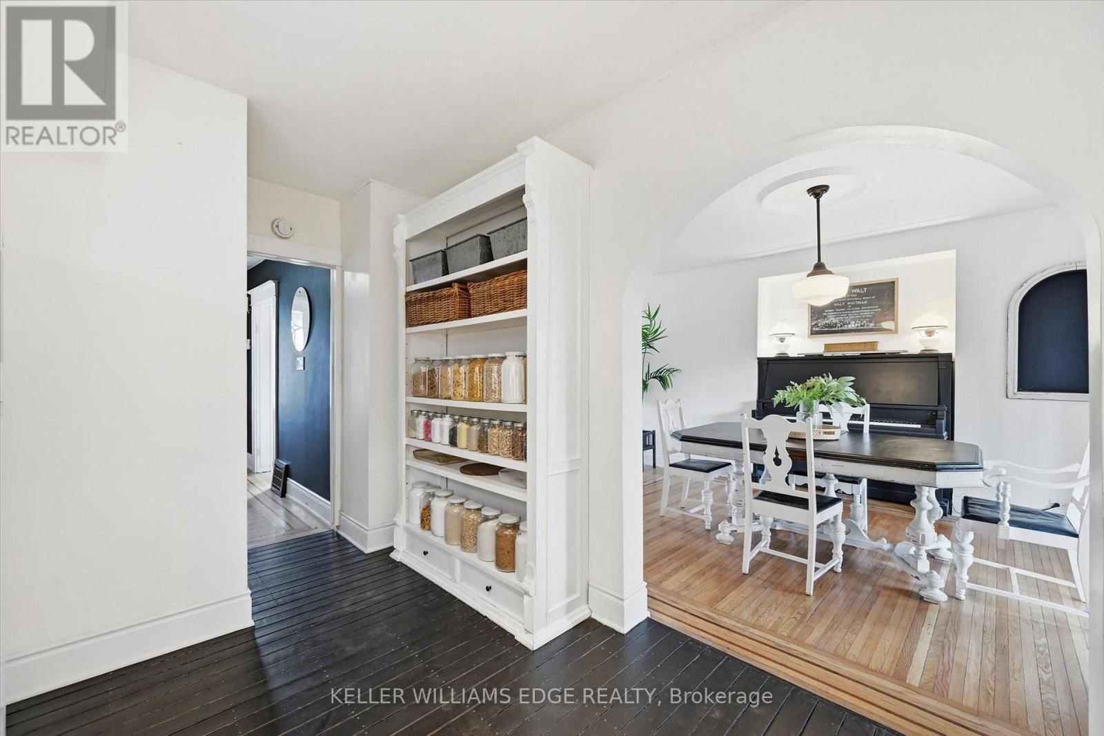 153 GRAHAM AVENUE SOUTH Image 16