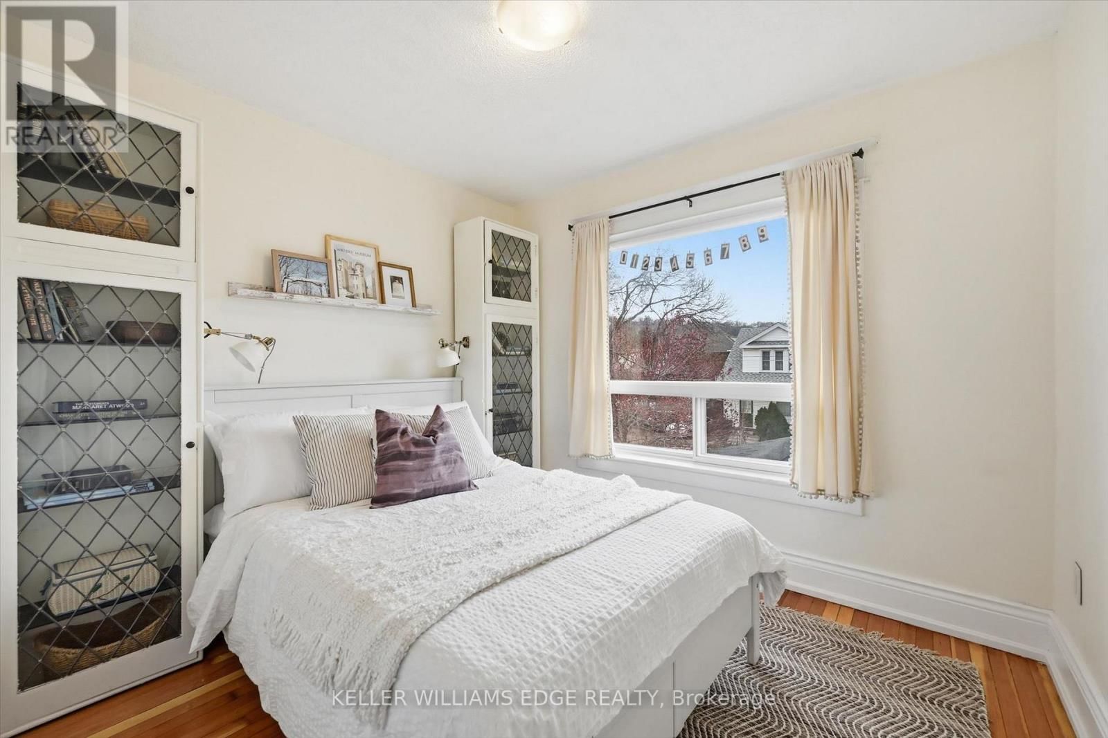 153 GRAHAM AVENUE SOUTH Image 22