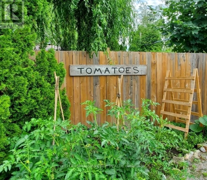 153 GRAHAM AVENUE SOUTH Image 35