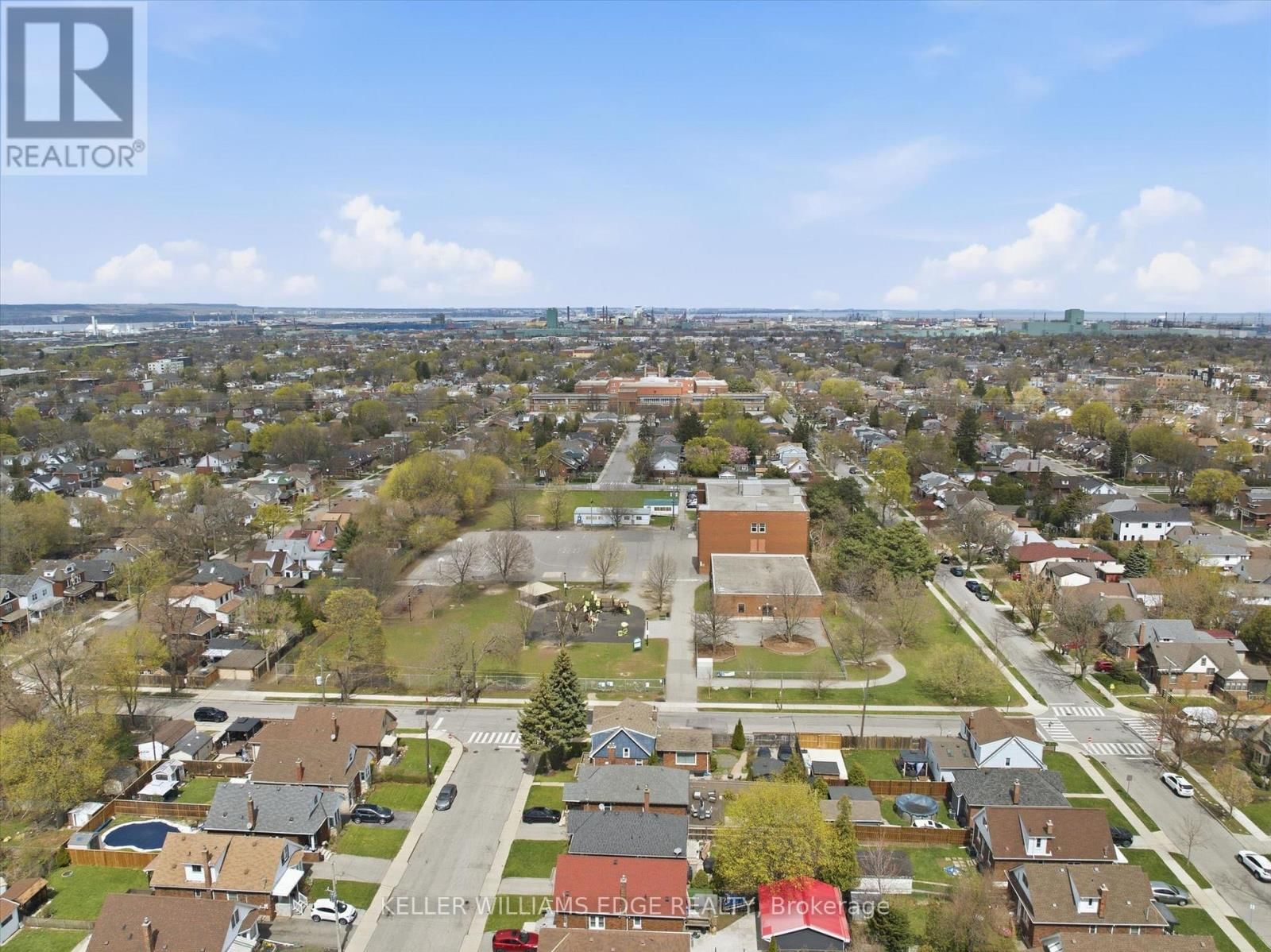 153 GRAHAM AVENUE SOUTH Image 38