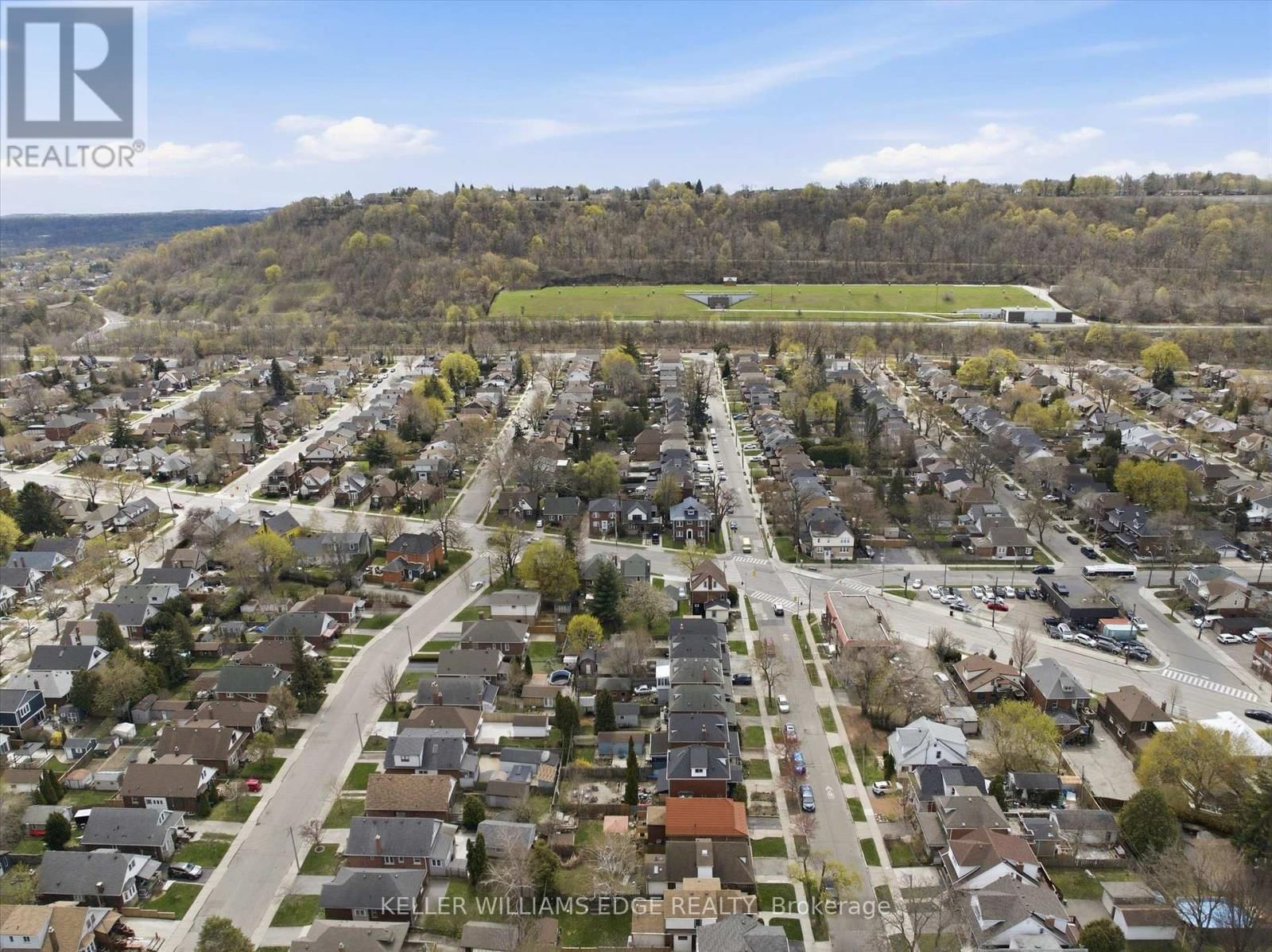 153 GRAHAM AVENUE SOUTH Image 39