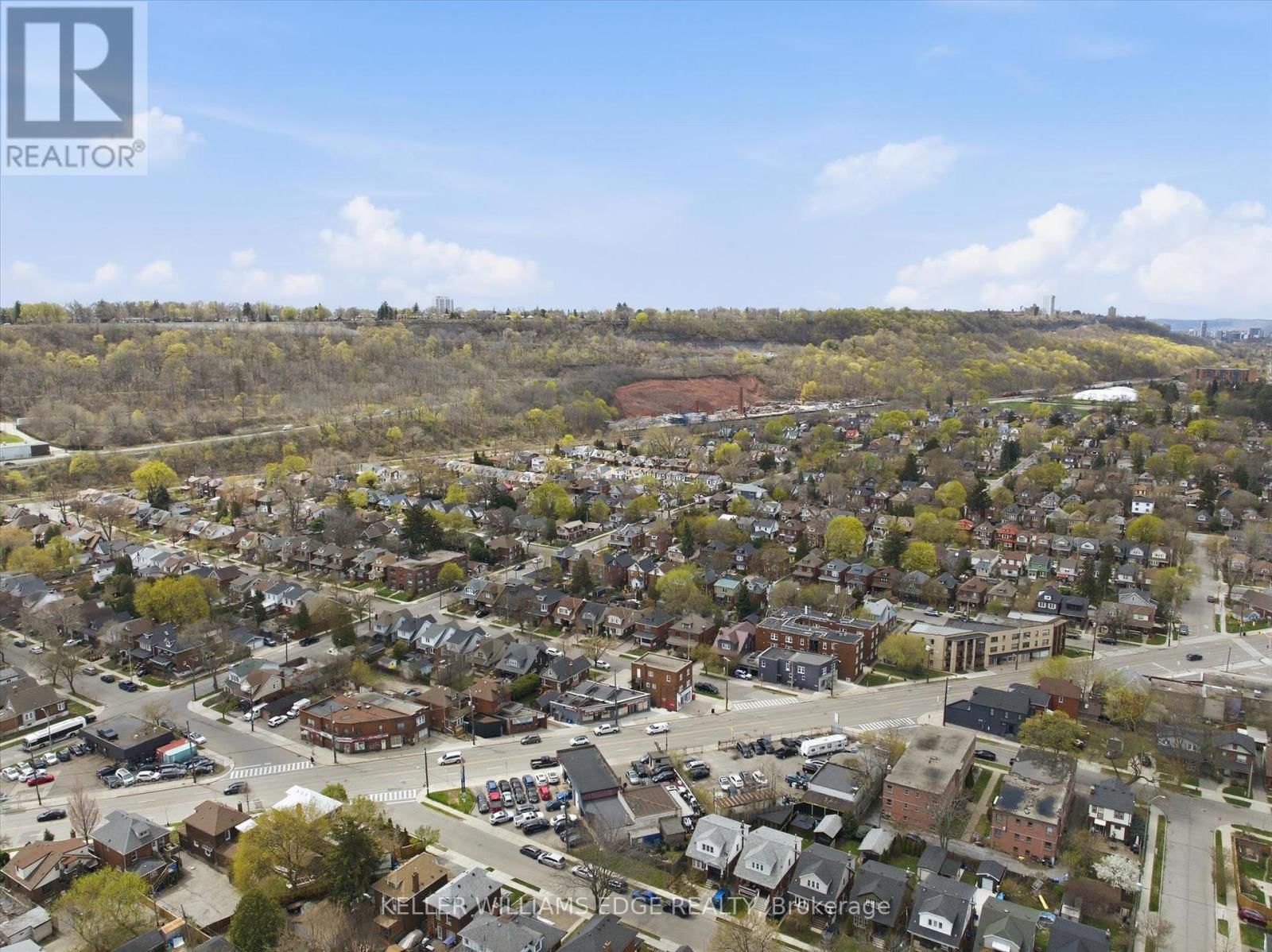 153 GRAHAM AVENUE SOUTH Image 40