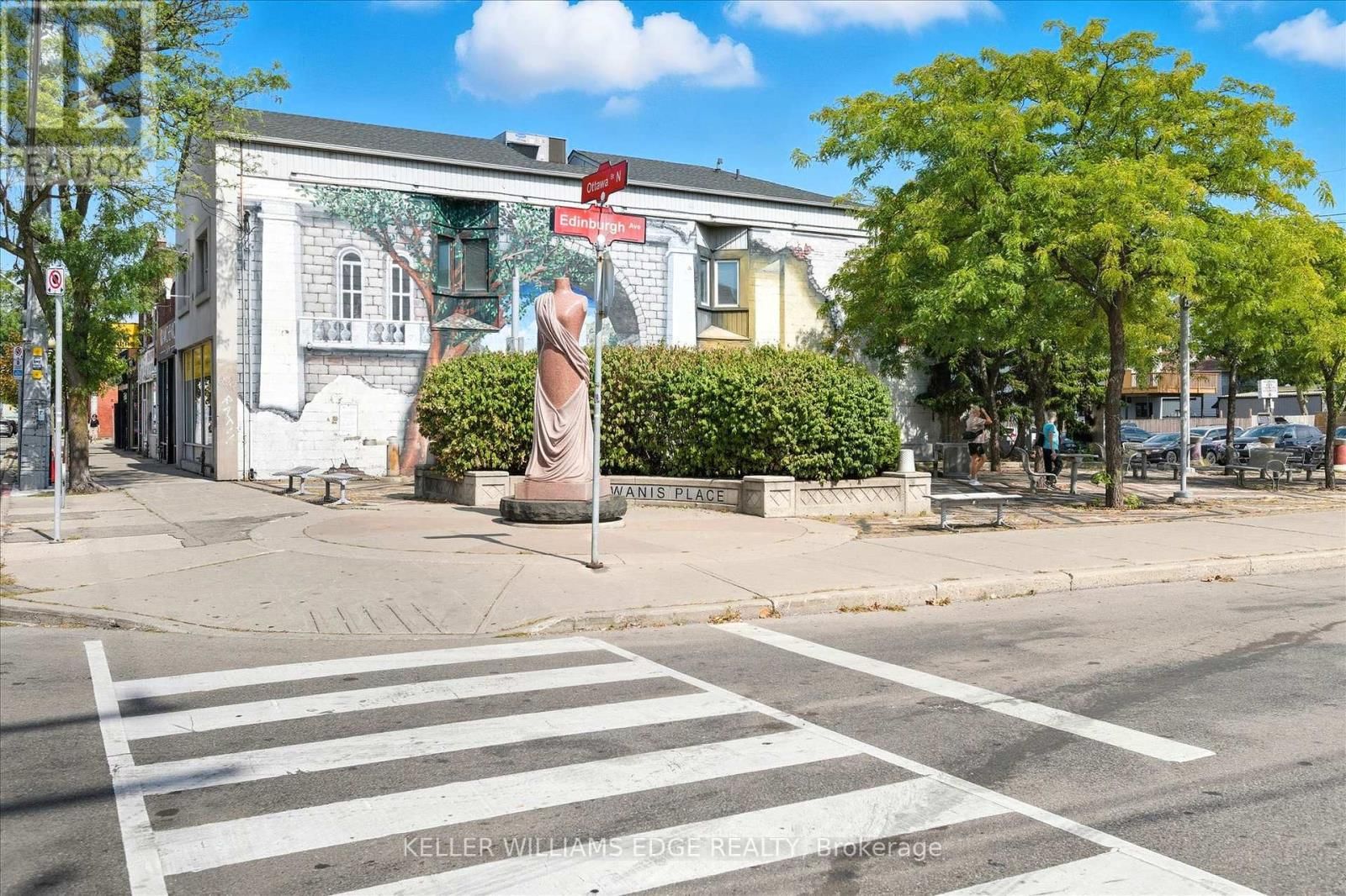 153 GRAHAM AVENUE SOUTH Image 45