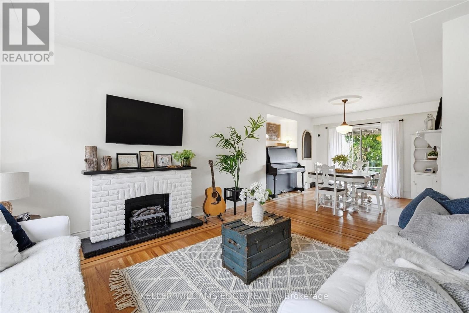 153 GRAHAM AVENUE SOUTH Image 6