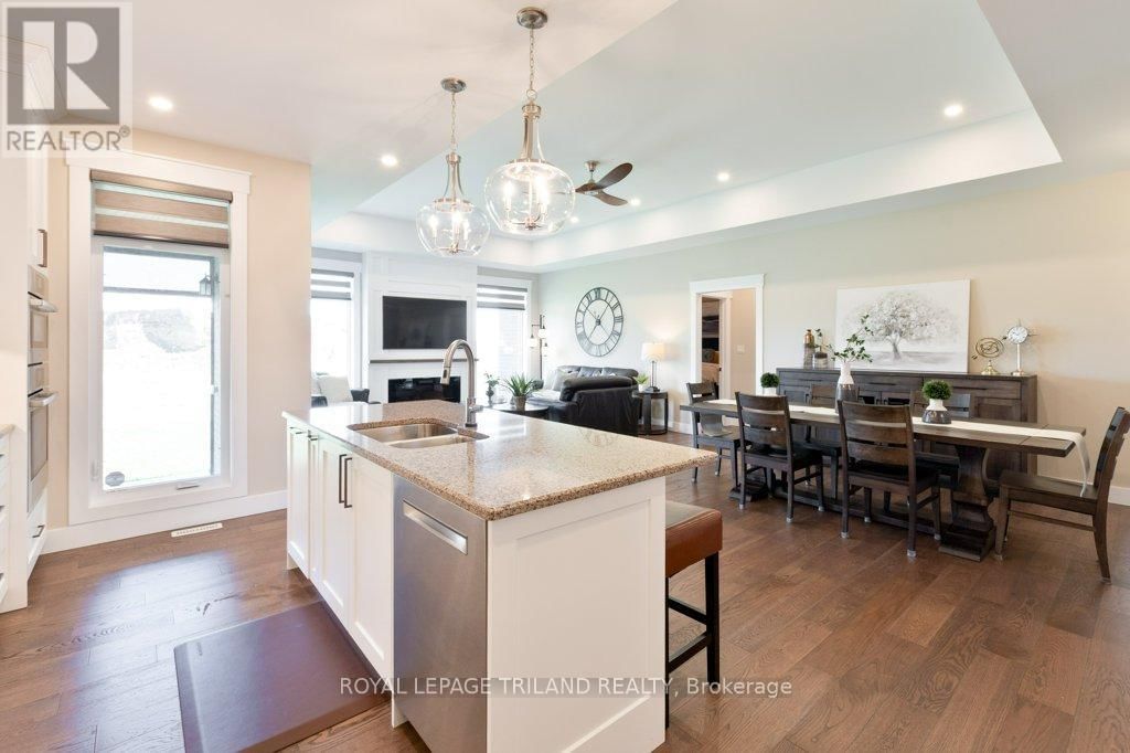 14 REA COURT Image 13