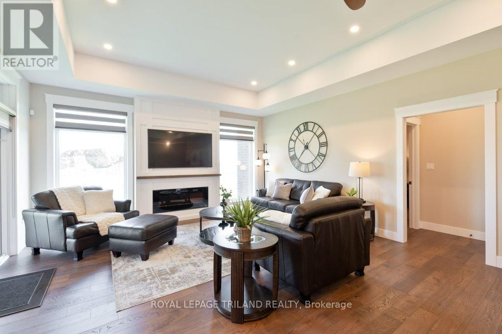 14 REA COURT Image 16