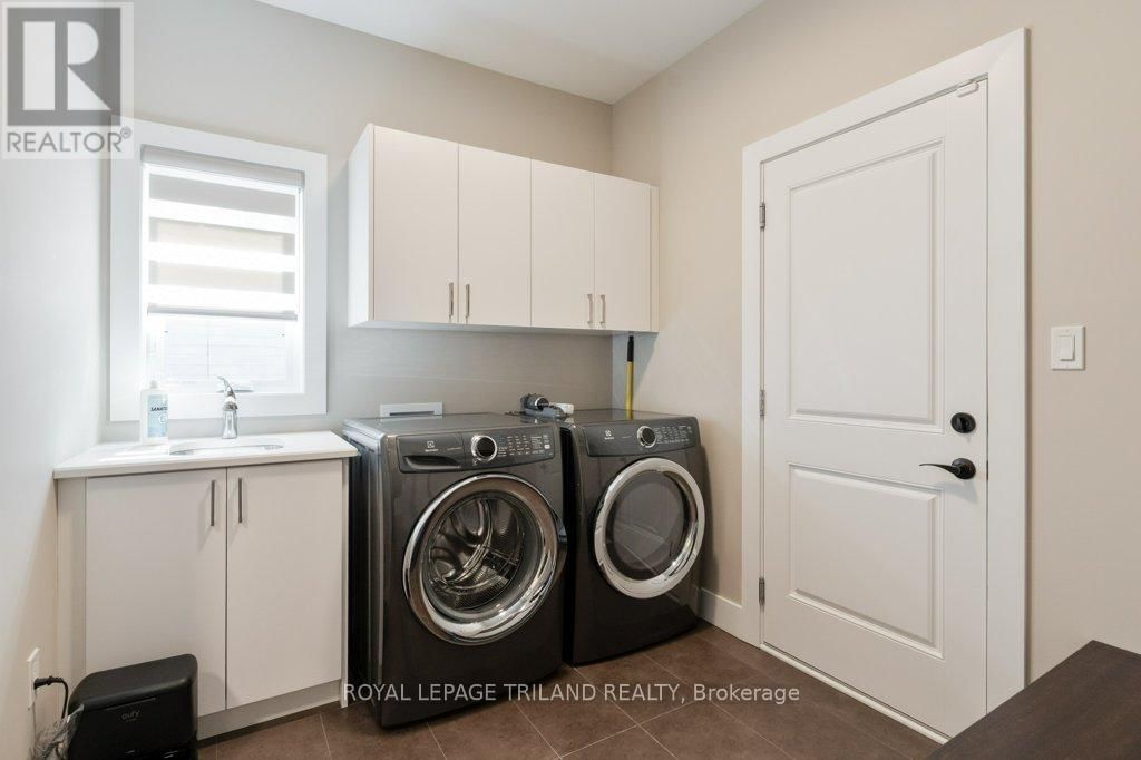 14 REA COURT Image 26