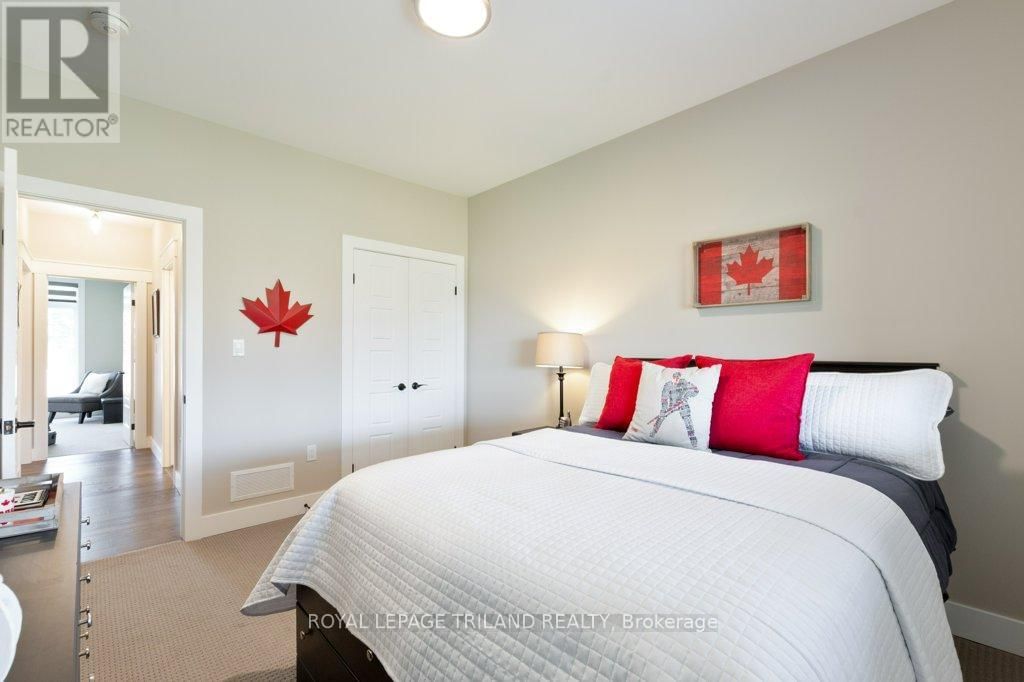 14 REA COURT Image 28