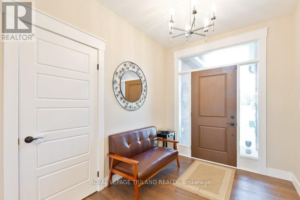 14 REA COURT Image 3