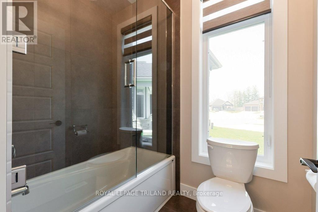 14 REA COURT Image 31