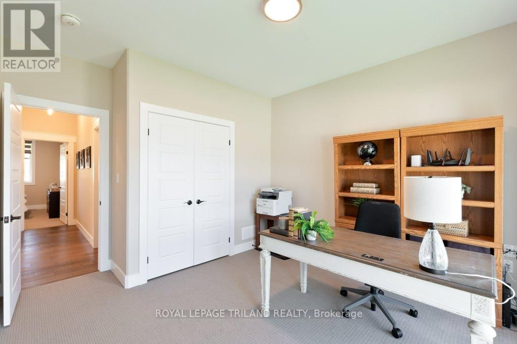 14 REA COURT Image 34