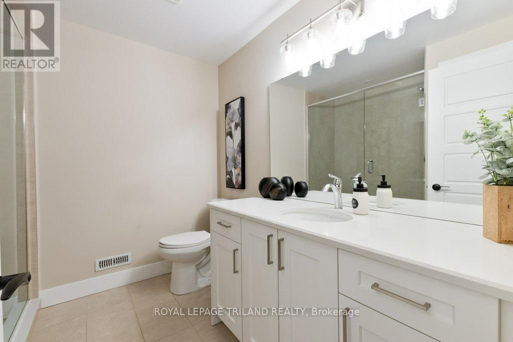 14 REA COURT Image 37