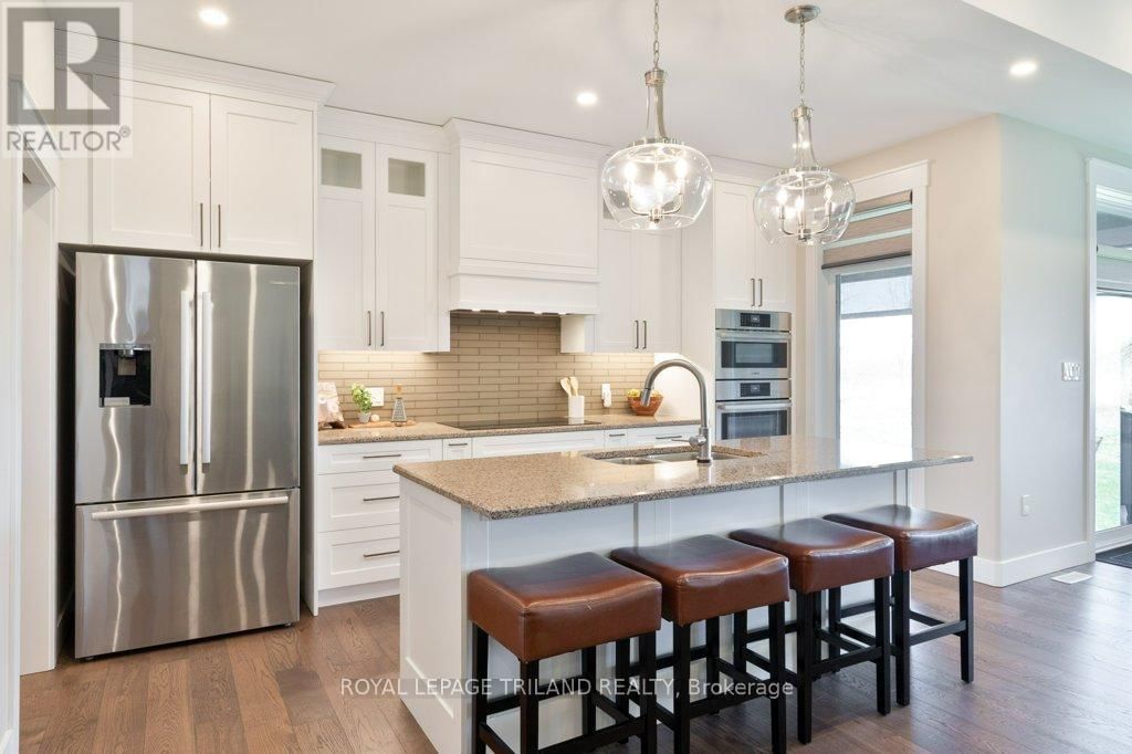 14 REA COURT Image 8