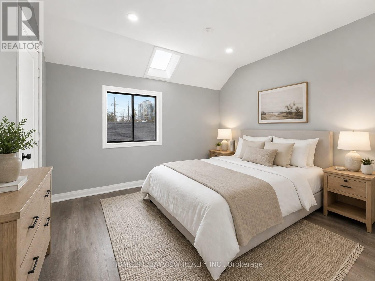 214 BURLINGTON STREET EAST Image 16