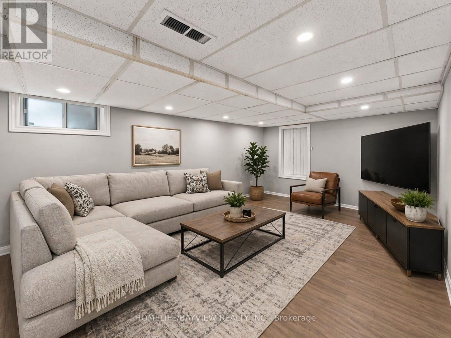 214 BURLINGTON STREET EAST Image 24