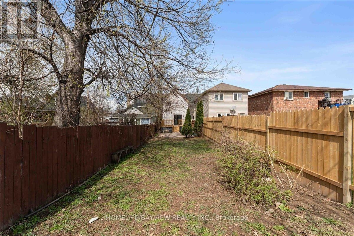 214 BURLINGTON STREET EAST Image 31