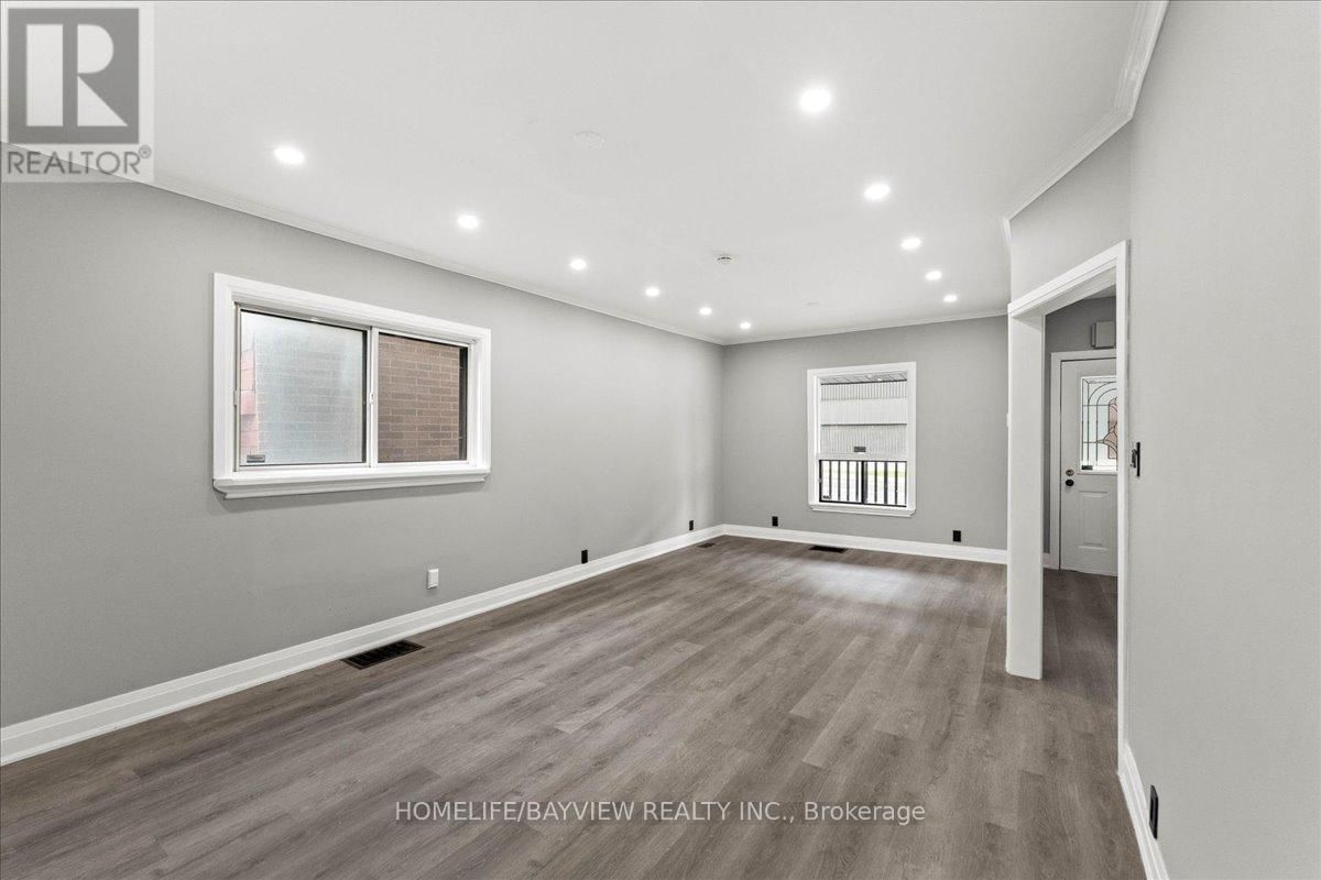 214 BURLINGTON STREET EAST Image 7