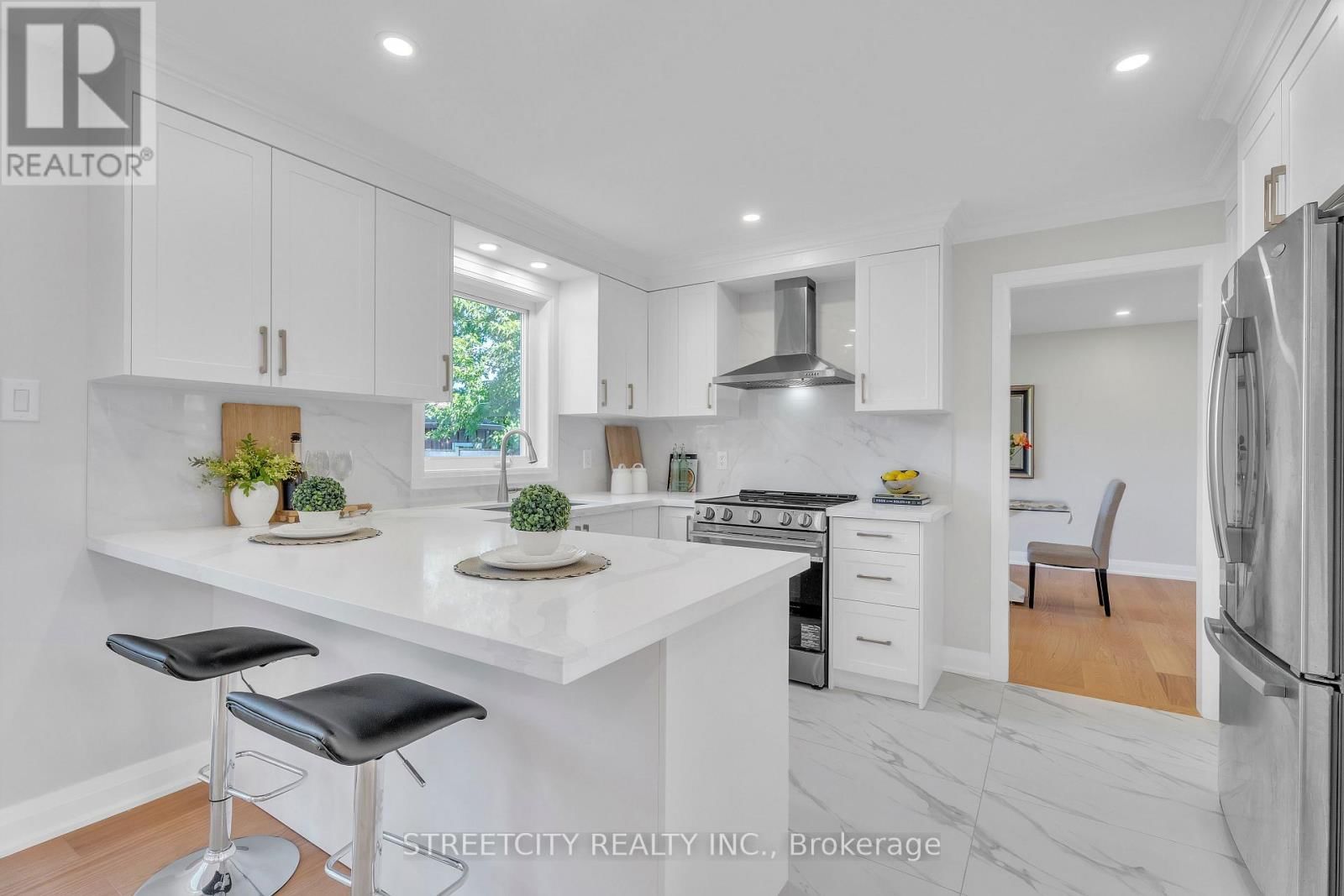 26 GRASMERE CRESCENT Image 11