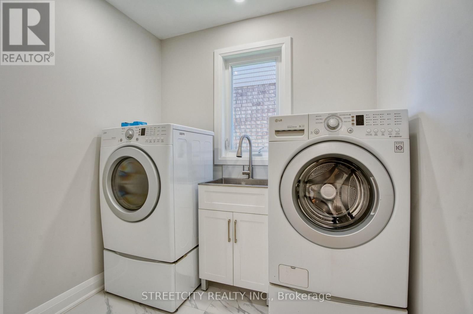 26 GRASMERE CRESCENT Image 18