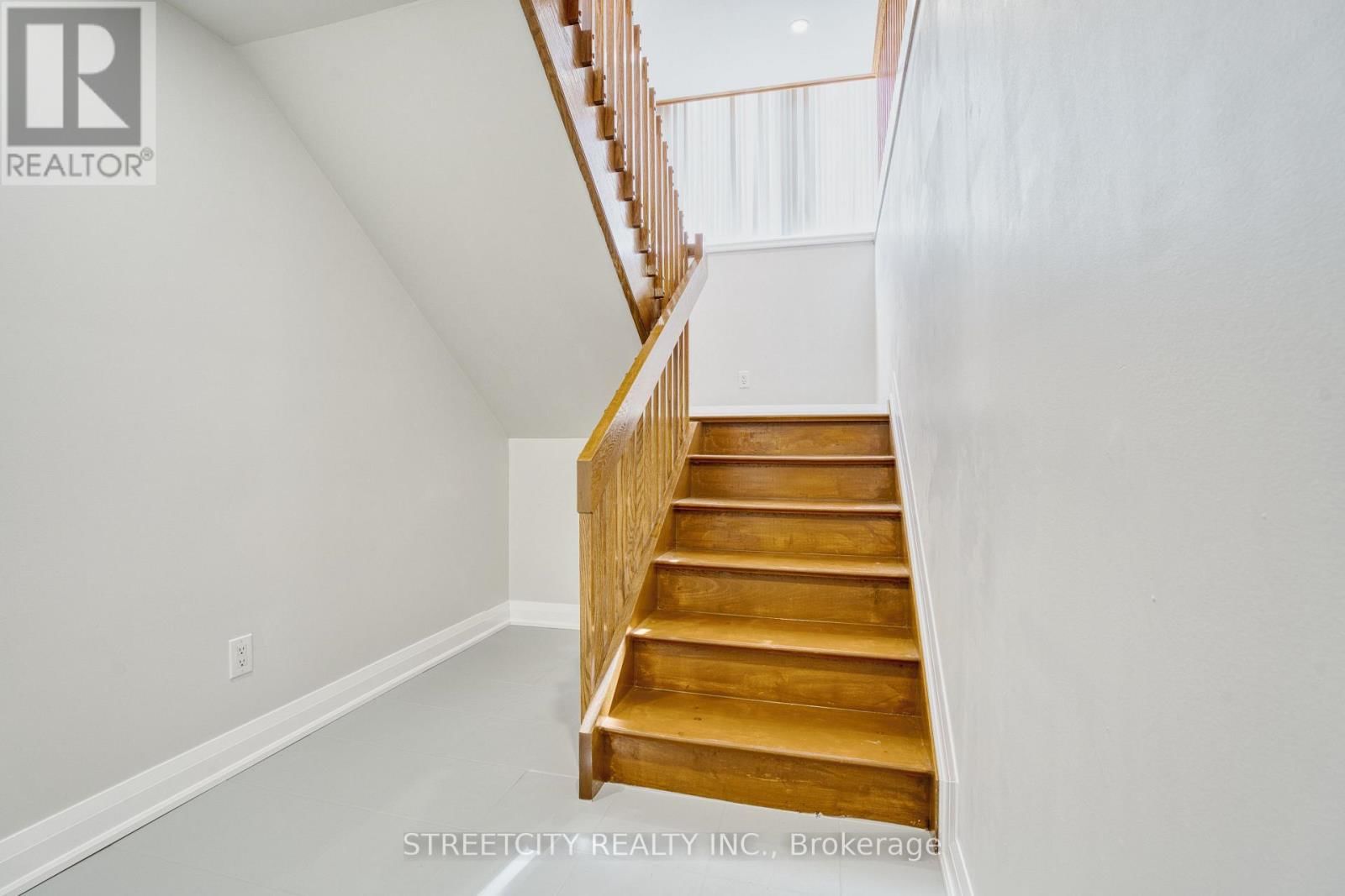 26 GRASMERE CRESCENT Image 31