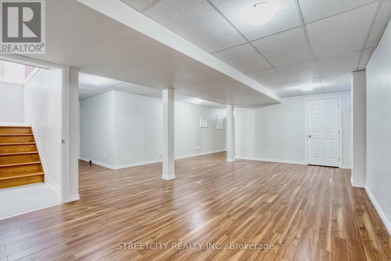 26 GRASMERE CRESCENT Image 32