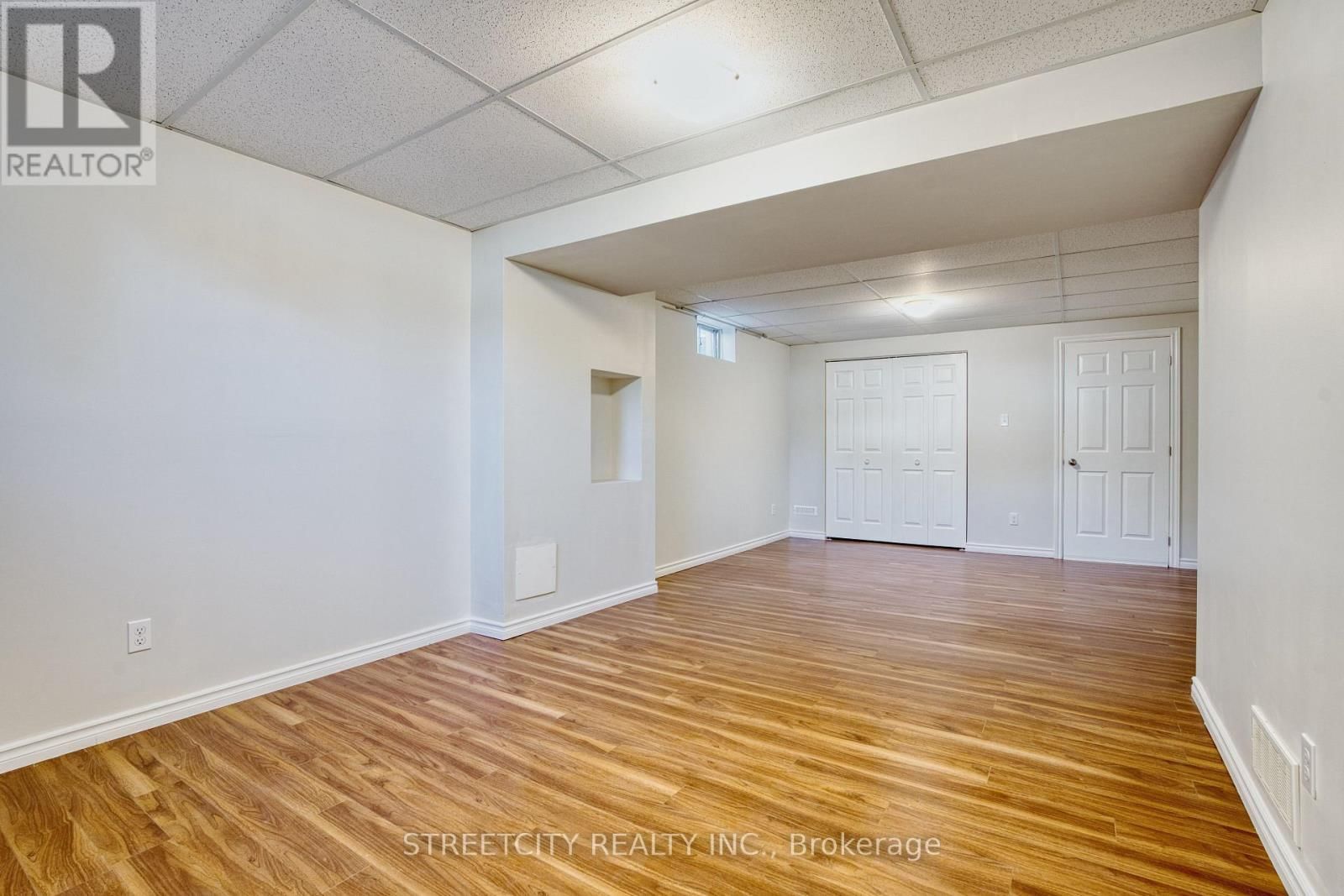 26 GRASMERE CRESCENT Image 34