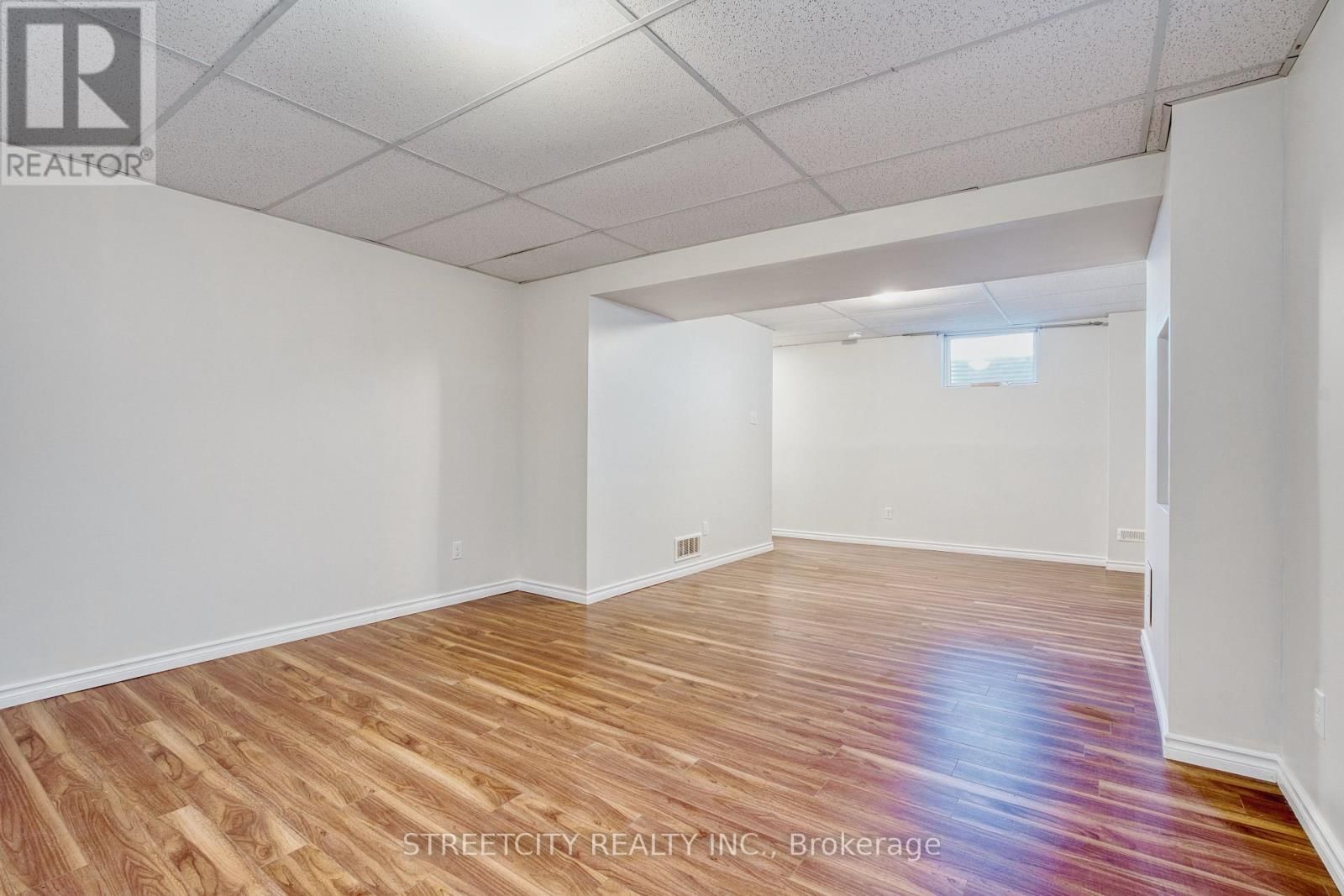 26 GRASMERE CRESCENT Image 35