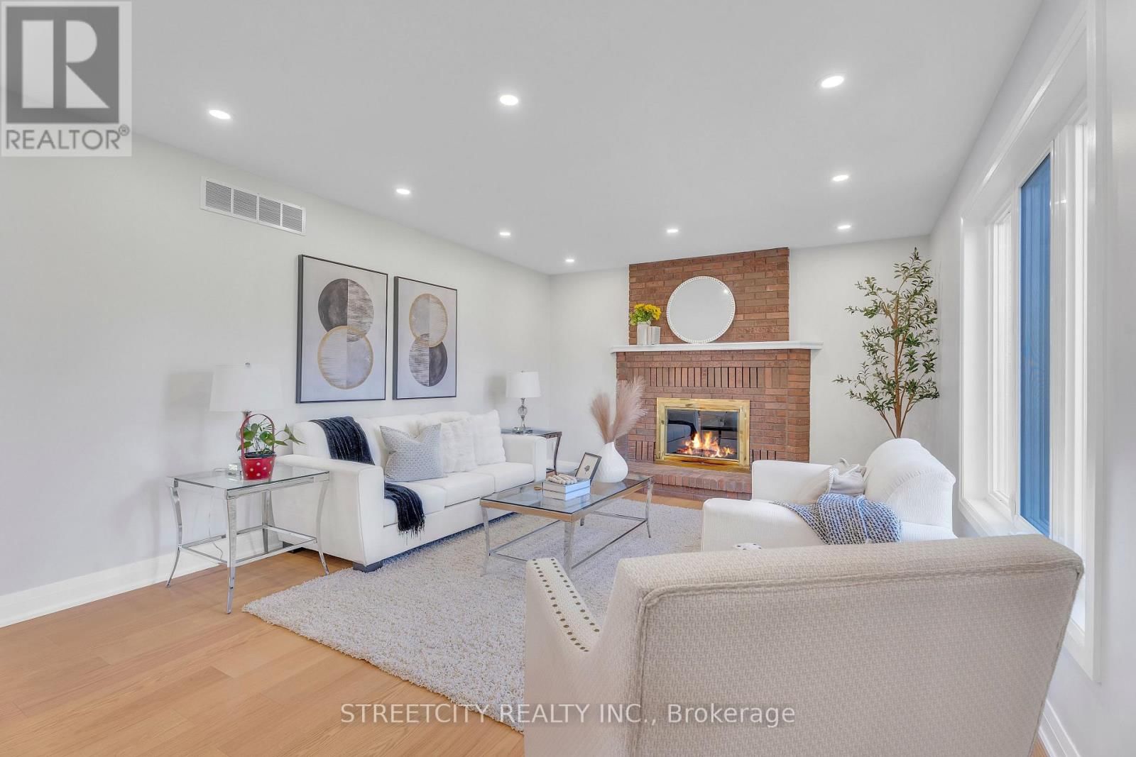 26 GRASMERE CRESCENT Image 8