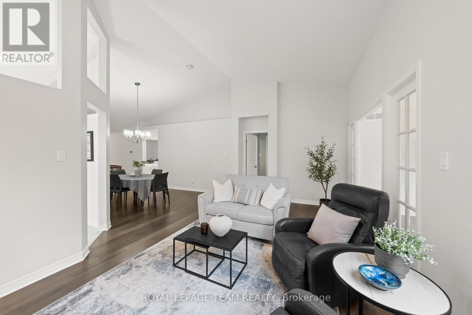 12 COULSON COURT Image 11