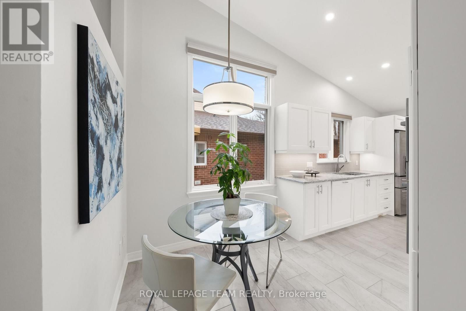 12 COULSON COURT Image 15