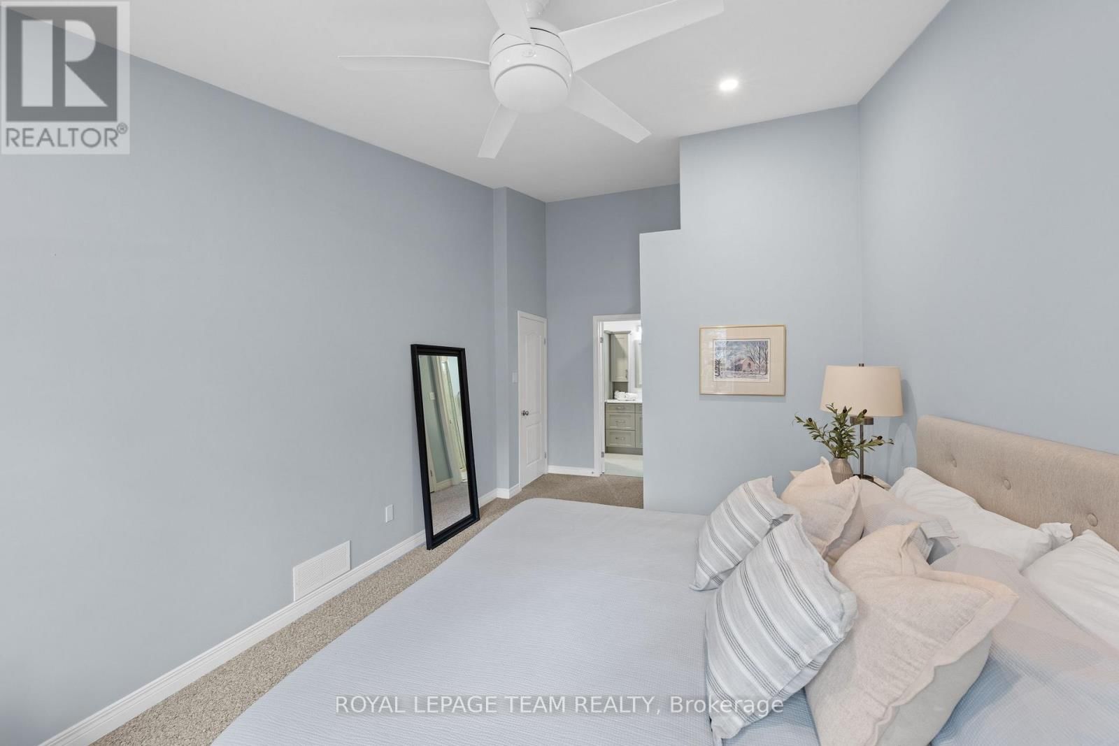 12 COULSON COURT Image 22