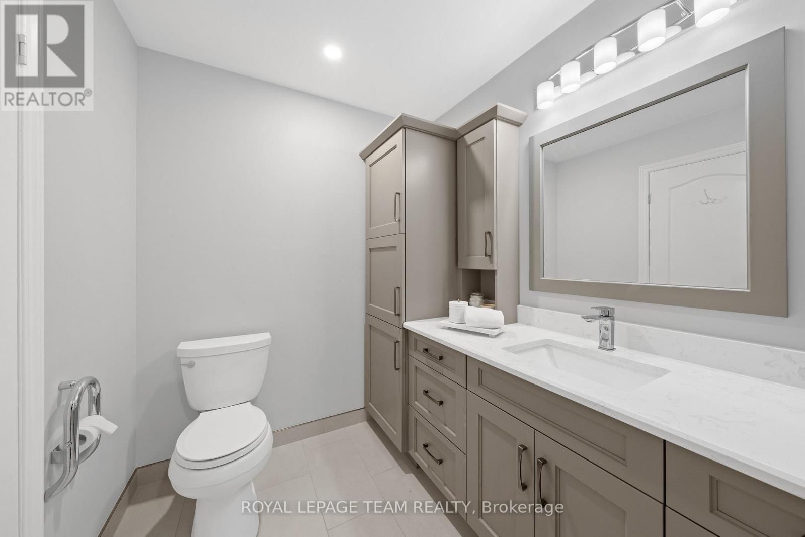 12 COULSON COURT Image 24