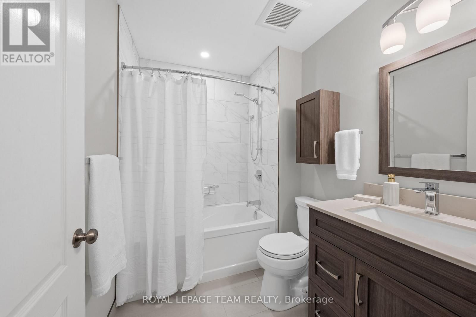 12 COULSON COURT Image 26