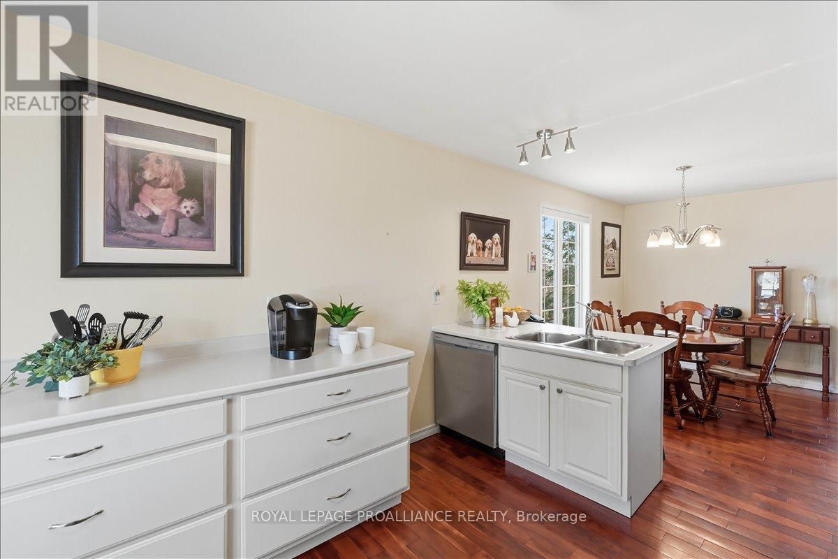 52 HORACE AVENUE Image 10