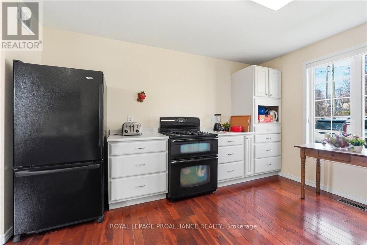 52 HORACE AVENUE Image 8