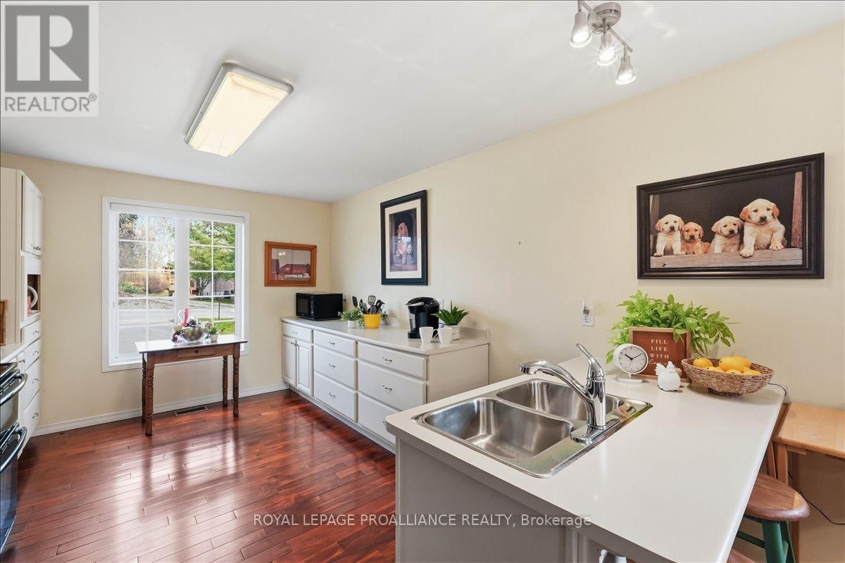 52 HORACE AVENUE Image 9