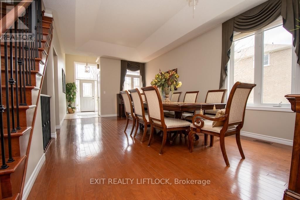 2495 CUNNINGHAM BOULEVARD Image 10