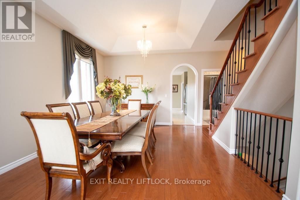 2495 CUNNINGHAM BOULEVARD Image 12