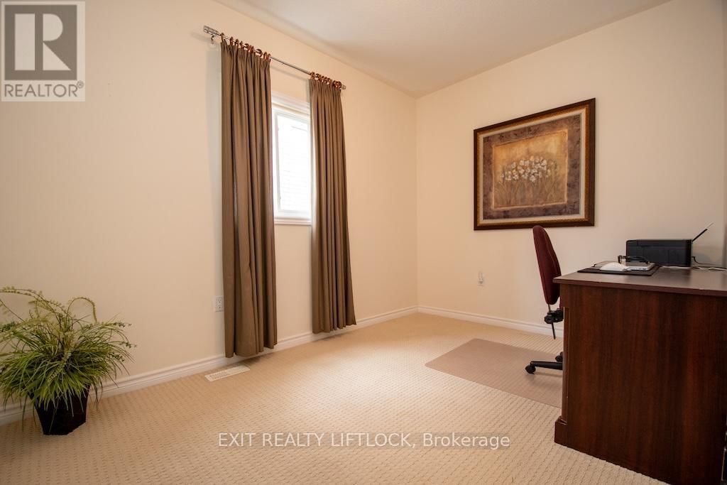 2495 CUNNINGHAM BOULEVARD Image 29