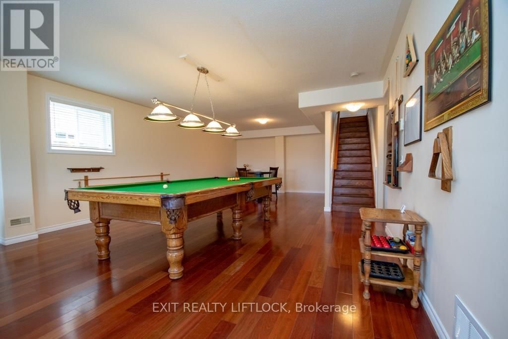 2495 CUNNINGHAM BOULEVARD Image 36