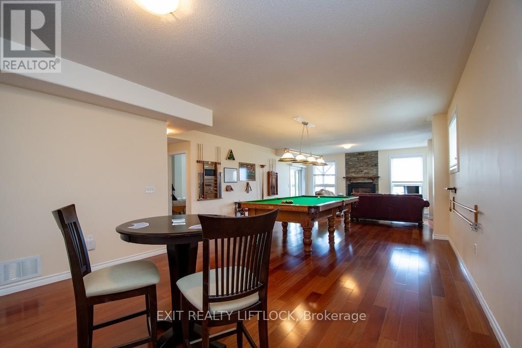 2495 CUNNINGHAM BOULEVARD Image 37