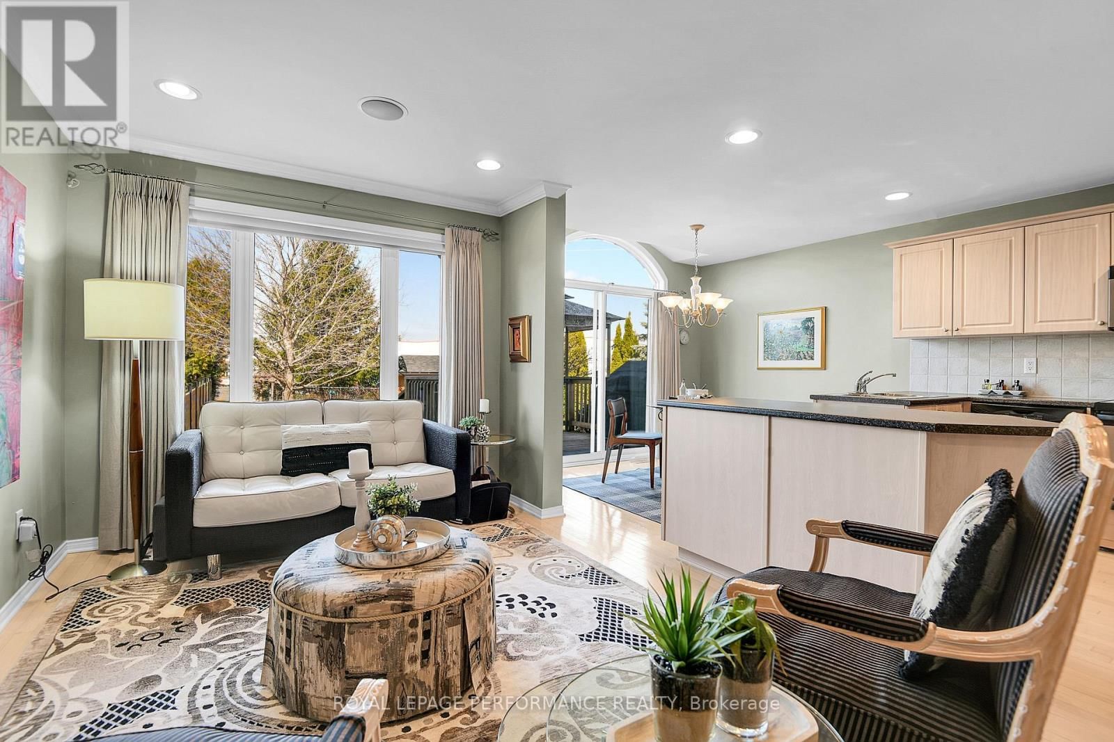 2104 LISKA STREET Image 10